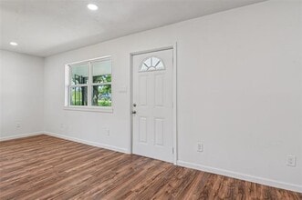 111 W Spurgeon St in Itasca, TX - Building Photo - Building Photo