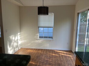 2412 N 7th Ave in Pensacola, FL - Building Photo - Building Photo