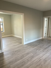 371 Hazel Ave, Unit D6 in Glencoe, IL - Building Photo - Building Photo