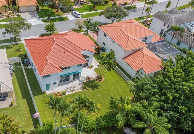 1120 NW 179th Ave in Pembroke Pines, FL - Building Photo - Building Photo