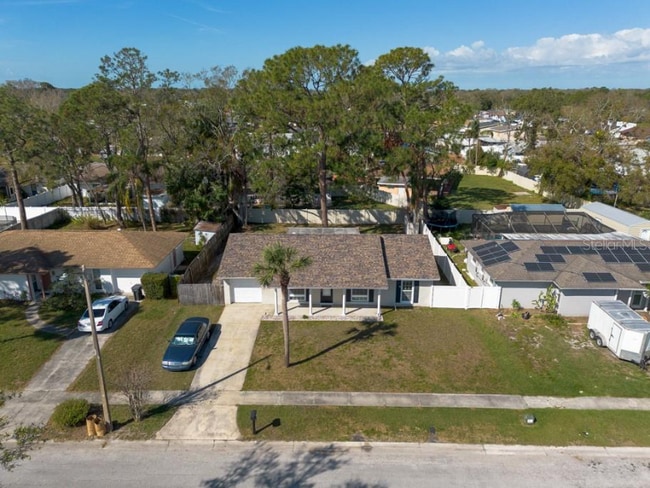 6818 Robinswood Ln in Tampa, FL - Building Photo - Building Photo