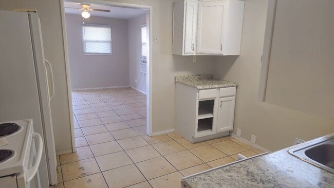 141 E Ash Ave in Casa Grande, AZ - Building Photo - Building Photo
