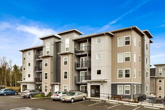 Tremezzo North in Bellingham, WA - Building Photo - Building Photo