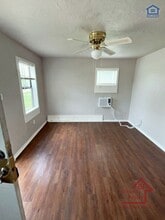 410 SW 14th St, Unit Unit 2 in Lawton, OK - Building Photo - Building Photo