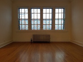 1643 W Touhy Ave in Chicago, IL - Building Photo - Building Photo