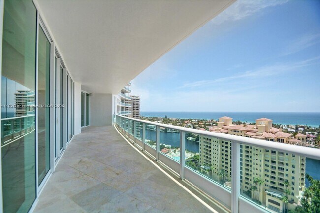 20155 NE 38th Ct in Aventura, FL - Building Photo - Building Photo