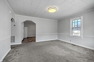 109 Bettie St in Johnson City, TN - Building Photo - Building Photo