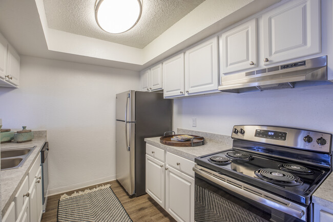 Reserve at Lakeland Apartment Homes