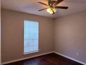 2400 Alexander Ave in Waco, TX - Building Photo - Building Photo