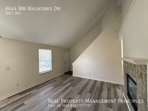 8644 NW Waukomis Dr in Kansas City, MO - Building Photo - Building Photo