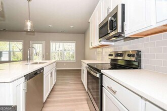 818 Calvin Pk Dr in Ball Ground, GA - Building Photo - Building Photo