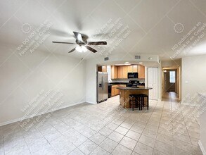 328 Trestle Tree in San Marcos, TX - Building Photo - Building Photo