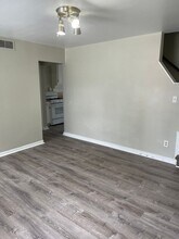 272-274-278 Oak Dr in Coraopolis, PA - Building Photo - Building Photo