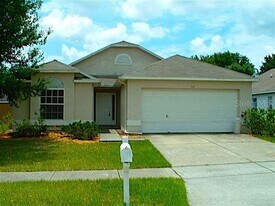 519 Sonoma Dr in Valrico, FL - Building Photo