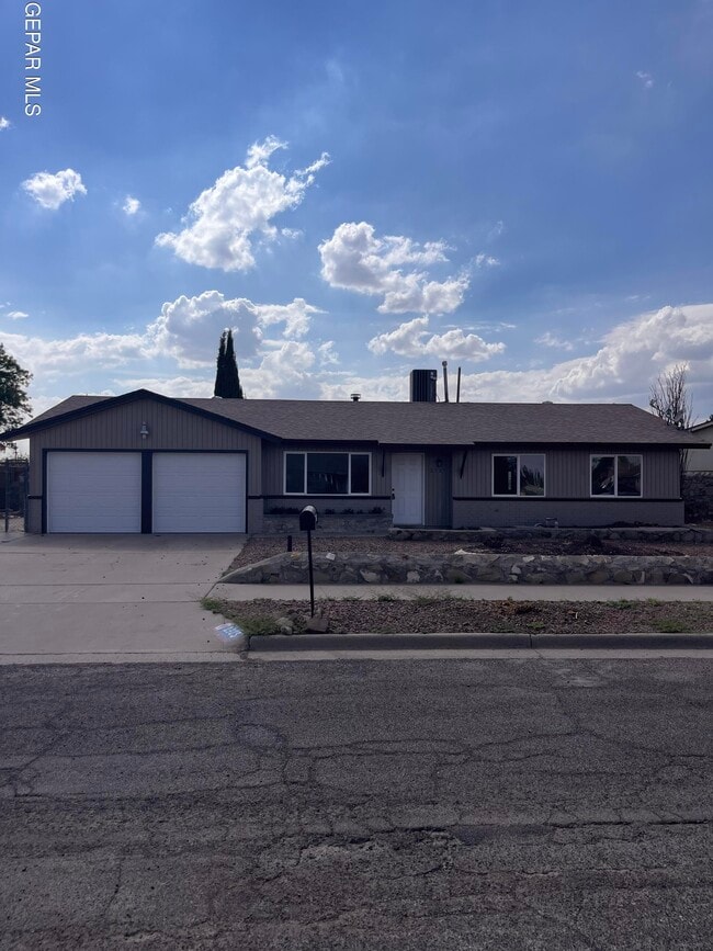 property at 2325 Ken Venturi Ln