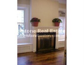 1269 Commonwealth Ave, Unit 4 in Boston, MA - Building Photo - Building Photo