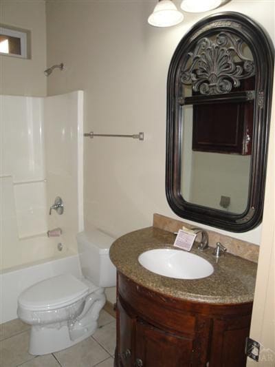 2828 NE Rainier Dr in Bend, OR - Building Photo - Building Photo