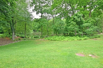 211 Godwin Ave in Wyckoff, NJ - Building Photo - Building Photo