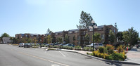 Oak Park North in Monrovia, CA - Foto de edificio - Building Photo