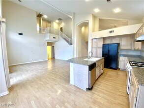 290 Tayman Park Ave in Las Vegas, NV - Building Photo - Building Photo