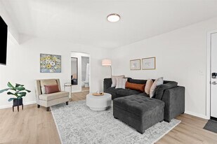 22 2nd St in Mount Clemens, MI - Building Photo