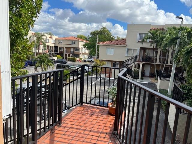 631 NW 82nd Ave in Miami, FL - Building Photo - Building Photo