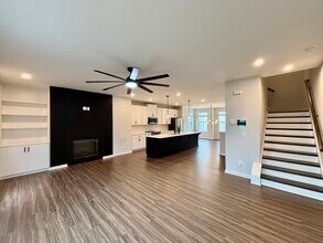 1465 Creekside Cir NW in Atlanta, GA - Building Photo - Building Photo