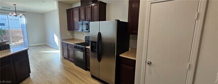 395 Kensington Palace Ave in North Las Vegas, NV - Building Photo - Building Photo