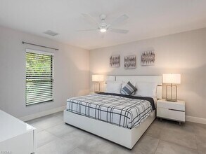 1334 Center Ln in Naples, FL - Building Photo - Building Photo