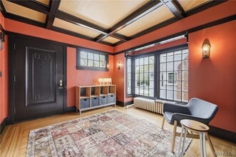 45 Summit Ave in Buffalo, NY - Building Photo - Building Photo