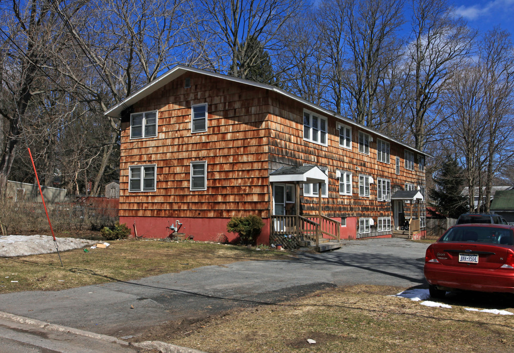 603 Division St in Fulton, NY - Foto de edificio