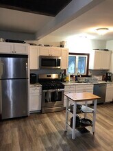 1122 Adams St in Boston, MA - Building Photo - Building Photo