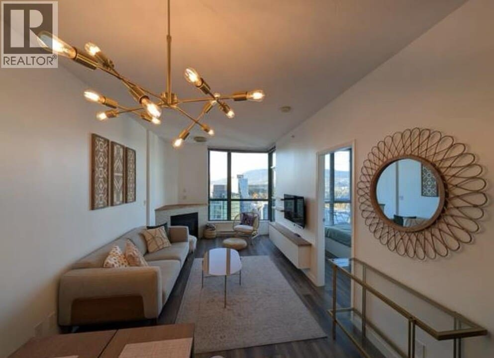 1239 W Georgia St in Vancouver, BC - Building Photo