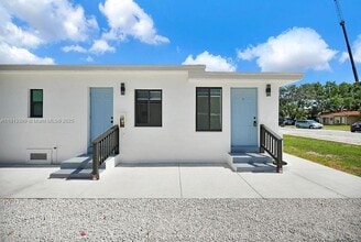 12400 NE 11th Ct in North Miami, FL - Building Photo - Building Photo