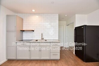 32330 Shrimp Ln in Winchester, CA - Building Photo - Building Photo