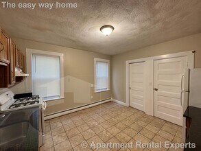 97 Marion St in Somerville, MA - Building Photo - Building Photo