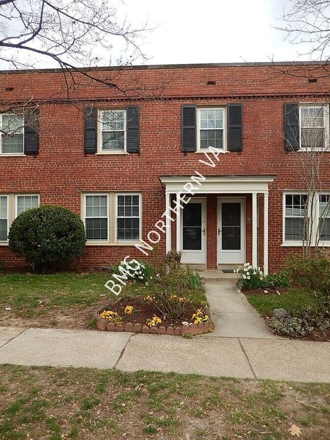 property at 2601 16th St S