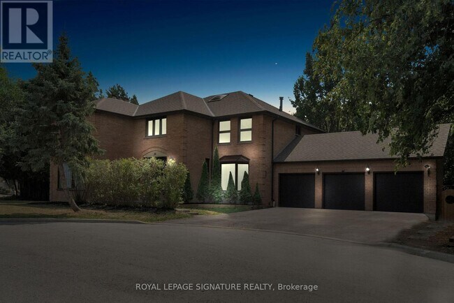 property at 34 Barclay Ct