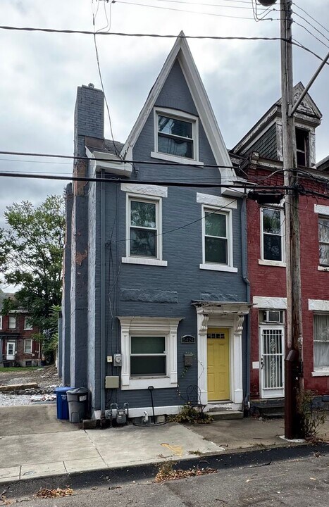5424 Harrison St in Pittsburgh, PA - Building Photo