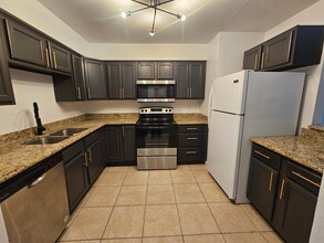 Mountain View Condos in Mesa, AZ - Building Photo - Building Photo