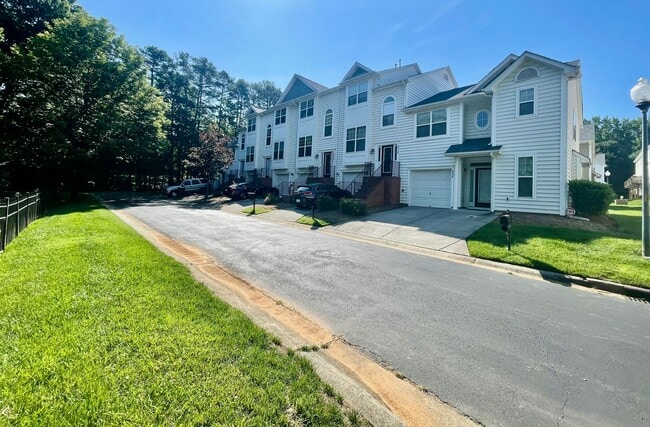6454 Royal Celadon Way