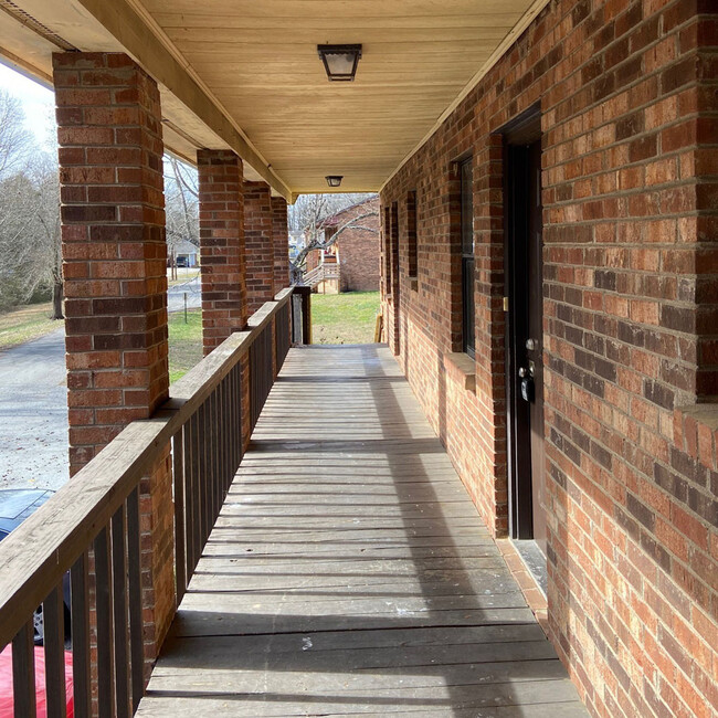 101 Bay Meadow Ct in Lexington, NC - Building Photo - Building Photo