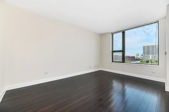 501 N Clinton St in Chicago, IL - Foto de edificio - Building Photo