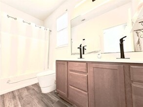 6117 Toye Dr in Austin, TX - Building Photo - Building Photo