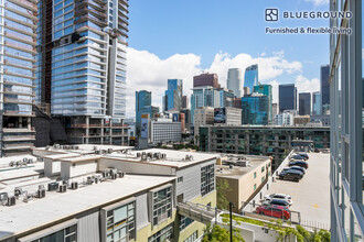 1133 S Hope St, Unit FL8-ID734 in Los Angeles, CA - Building Photo - Building Photo