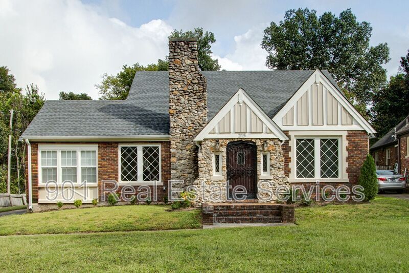 2115 Hallwood Dr in Memphis, TN - Building Photo