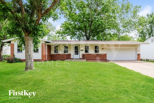 property at 2240 Spoonwood Dr