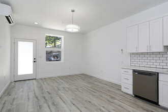 Nyland Apartments in Edmonds, WA - Building Photo - Interior Photo