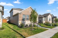 112 Doodle Ln in Hutto, TX - Foto de edificio - Building Photo