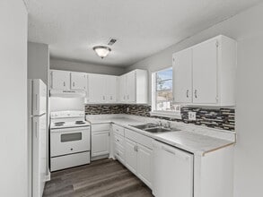 Knight Road Apartments in Huntsville, AL - Building Photo - Building Photo